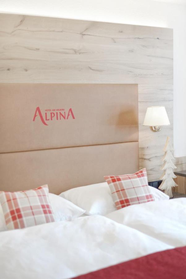 Hotel Alpina Superior Петтной-ам-Арльберг Екстер'єр фото