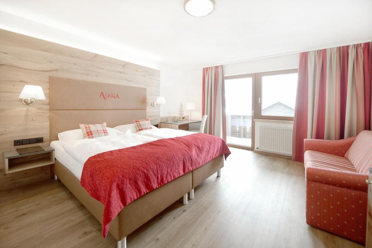 Hotel Alpina Superior Петтной-ам-Арльберг Екстер'єр фото