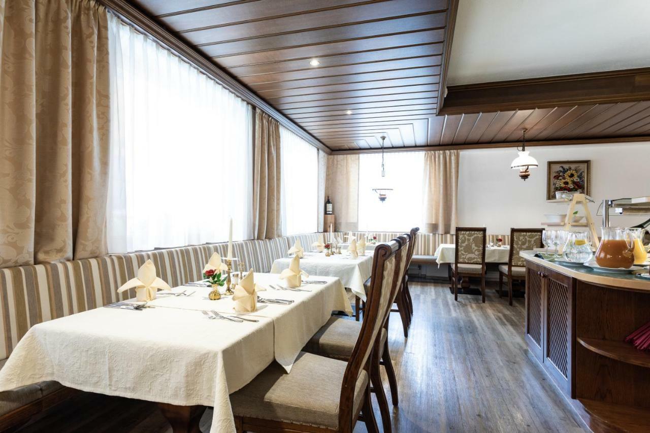 Hotel Alpina Superior Петтной-ам-Арльберг Екстер'єр фото